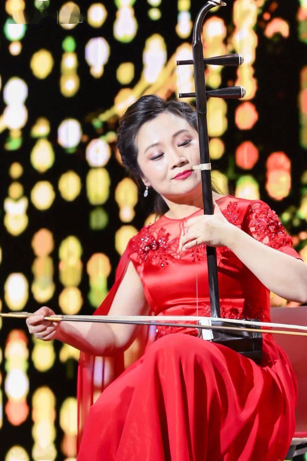 《梁祝》的旋律萦绕耳畔,在二胡演奏家段皑皑和大提琴家黄北星的双重