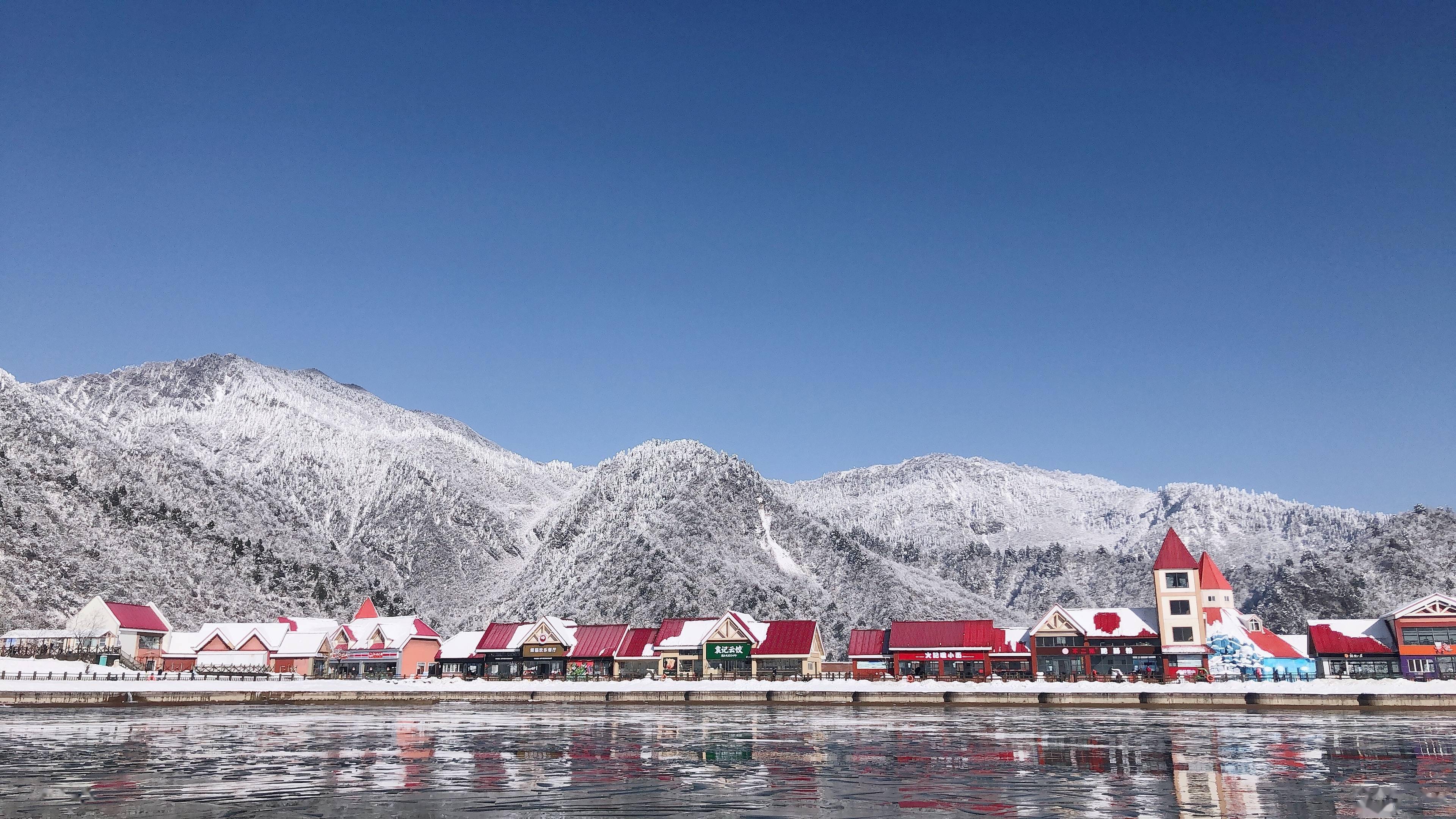 王荣|西岭雪山限流，元旦第一天接待量已达上限