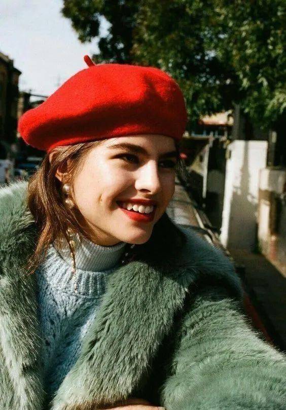 姐妹讲真!冬天有了贝雷帽,穿衣就是好看!!