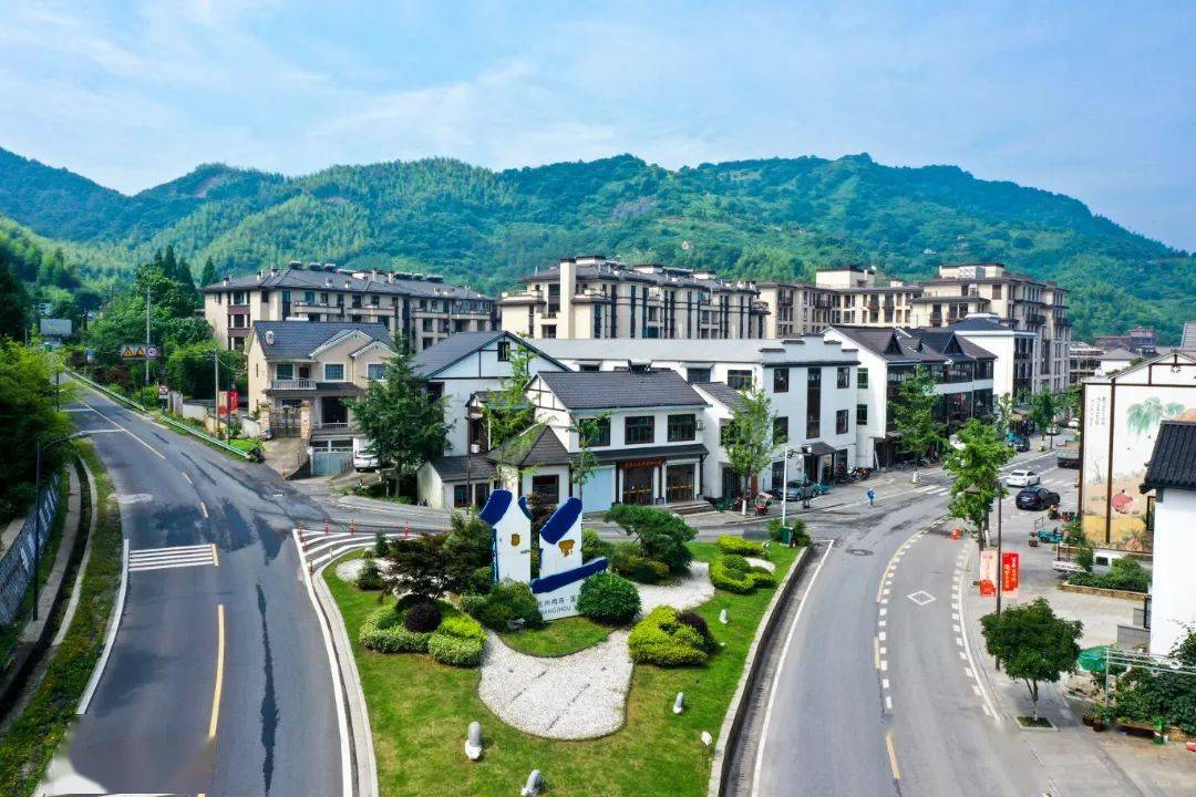 径山瓶窑百丈鸬鸟四地获评省级园林城镇