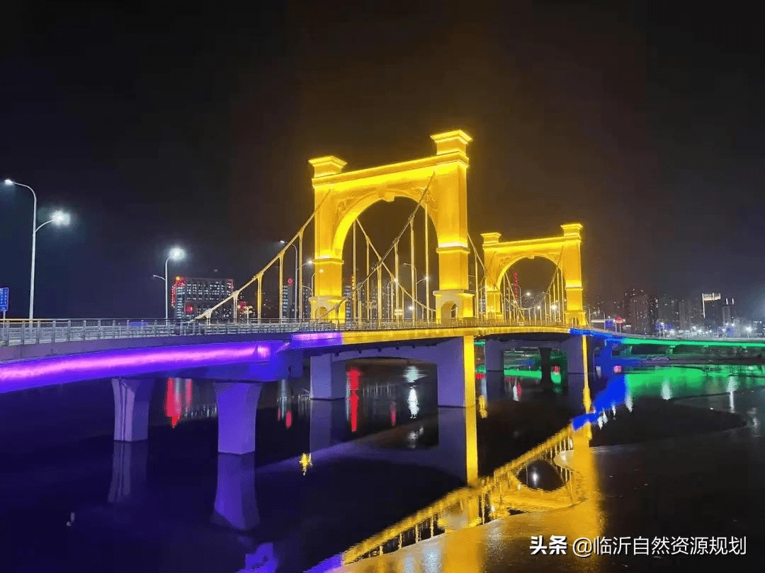 武汉路祊河桥亮化工程完工 祊河夜景又添靓丽风景线
