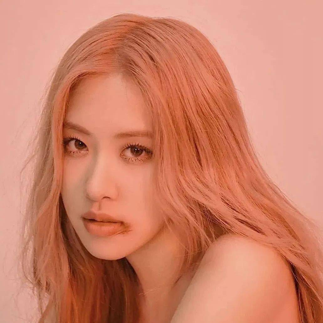 Pink现在谁不爱“美强惨“？天使战损妆红出圈！