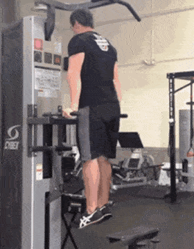 d9fb6c0fdc104a3587906e8e3ace74d1.gif