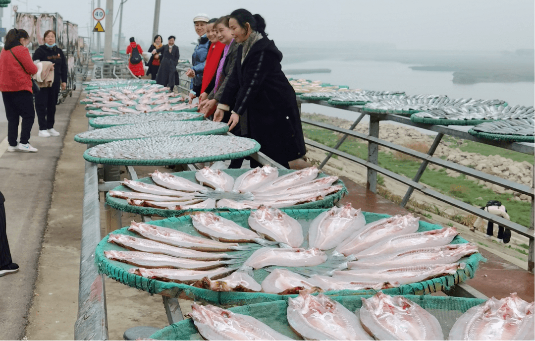 运用方面推行"五步走":"四个统一"定标准,即以六门闸风干鱼为试点