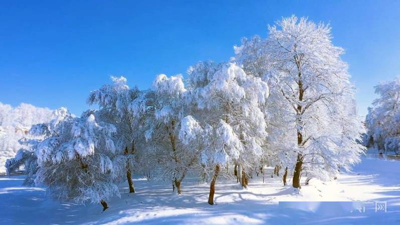 水墨|冬之韵在水墨山川中流淌 — 库尔德宁