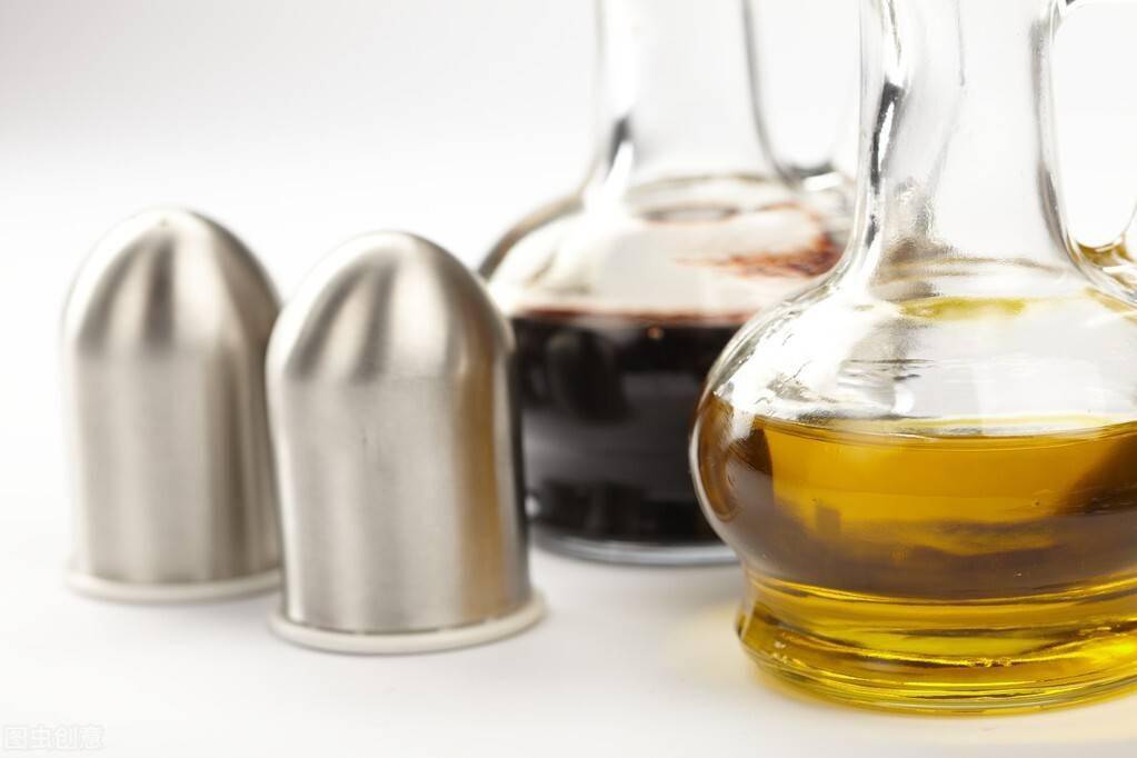 食用油加热多久才算熟 ddba7b4e3c104249b6b0dac895d76faa.jpeg