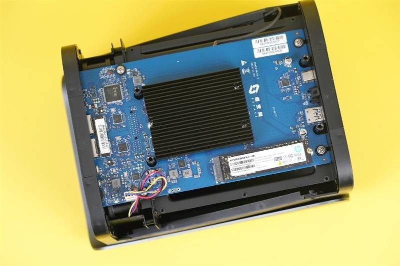 真正能和群晖抗衡的NAS！极空间新Z4评测：很多重要功能远强于同类产品