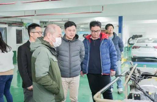 上海现代职业技术学校校长吴凯一行来校交流_樊江_专业_工作