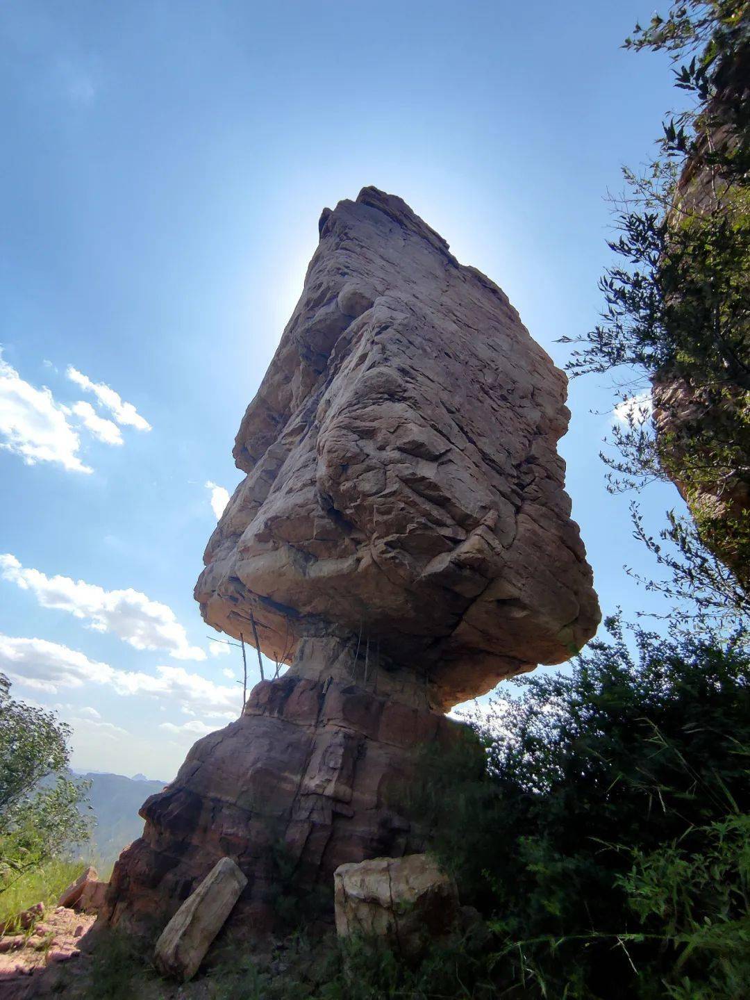 岳麓山飞来石图片