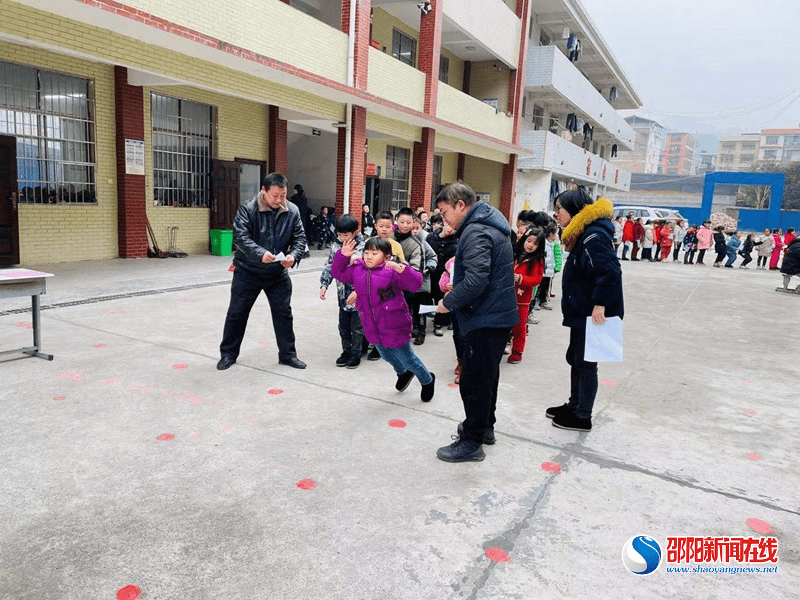 综合|隆回县六都寨镇中心小学开展一、二年级综合素质多元化测评