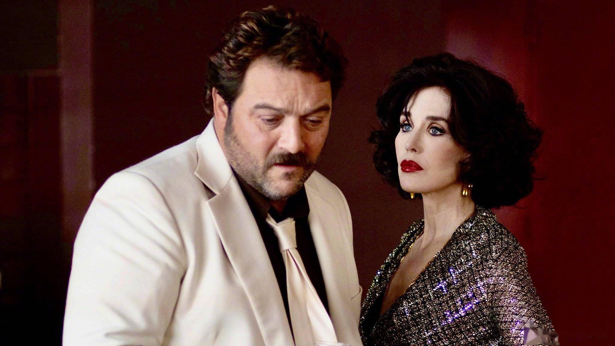 执导,伊莎贝尔·阿佳妮,德尼·梅诺谢主演的电影《彼得·冯·康德》