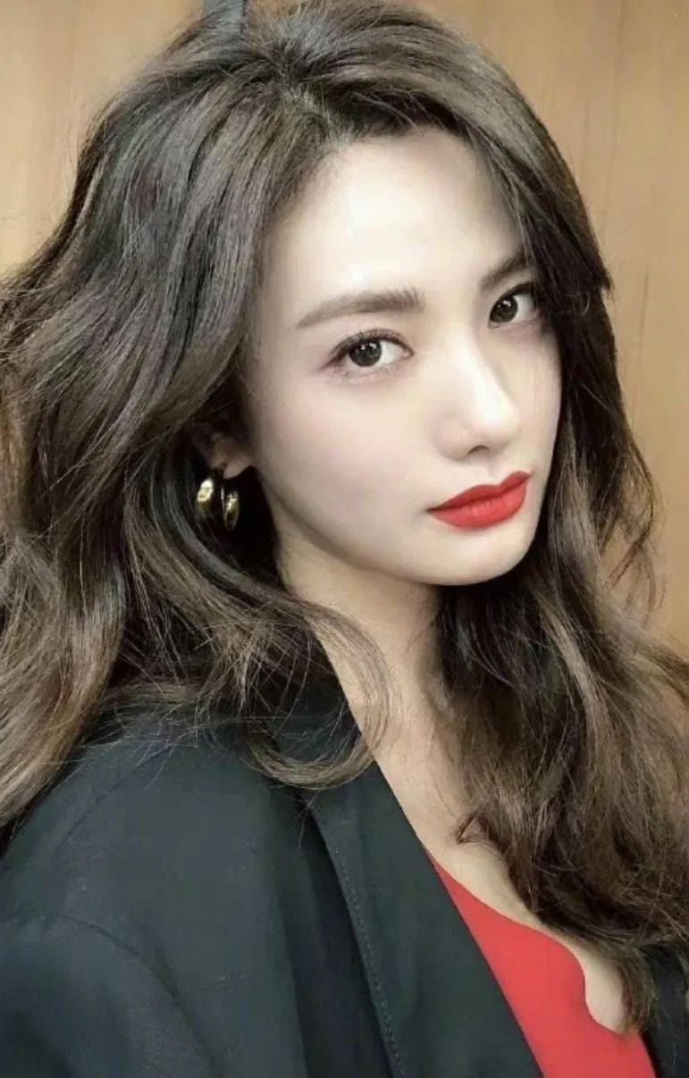 色调新年前高效变美，竟然只需要「换发色」？！