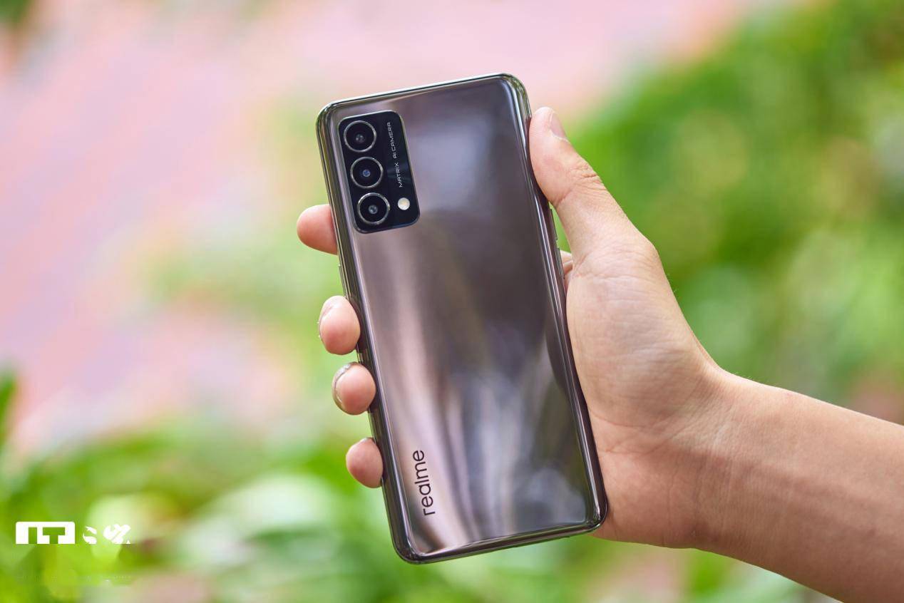 拼多多 realme 超品日开启，这些价格让人难以拒绝