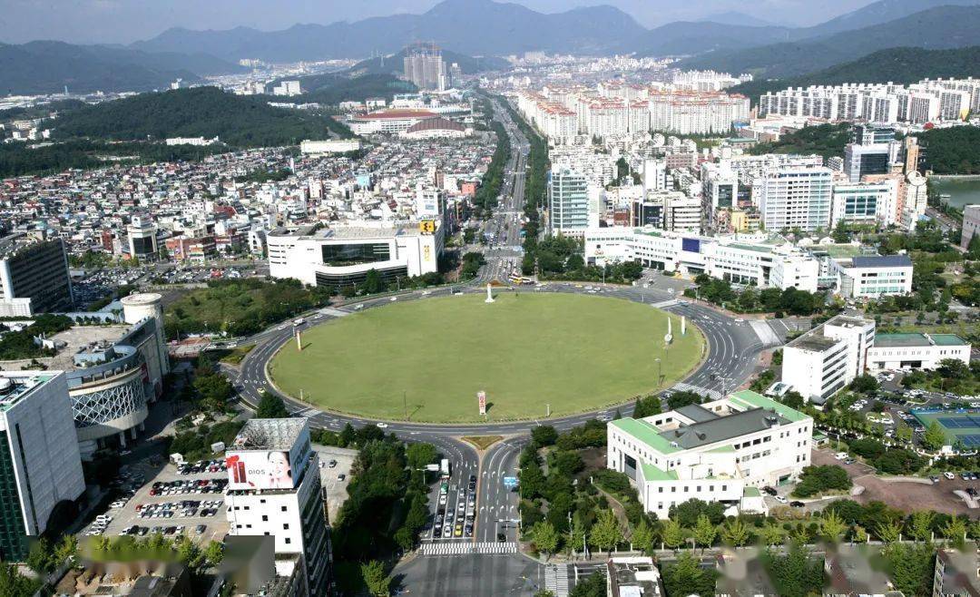 反响热烈吴新明代市长通过视频祝贺昌原成为特例市