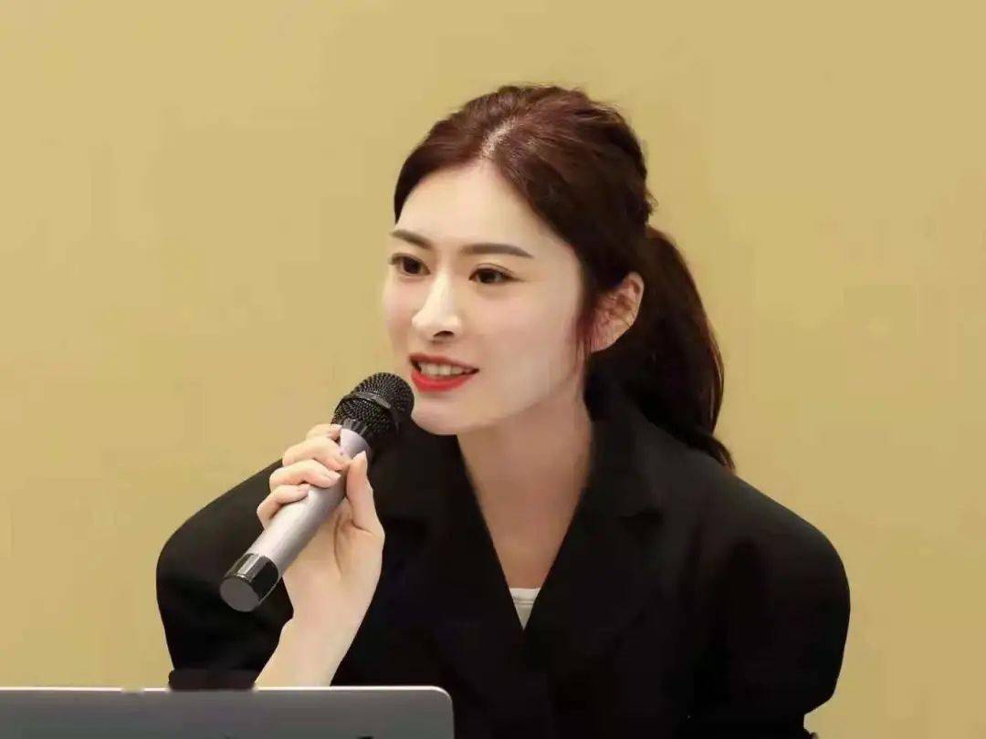 "马尾团代表,阳光学院副教授王楚红建议,要充分发挥