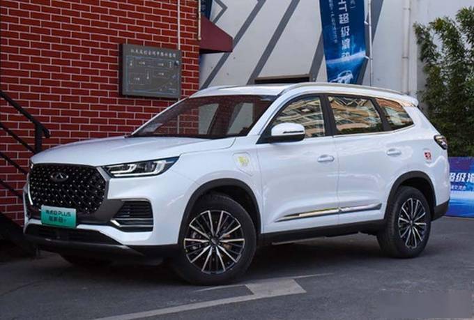 奇瑞瑞虎8plus混动版开售1518万起最低油耗仅1l