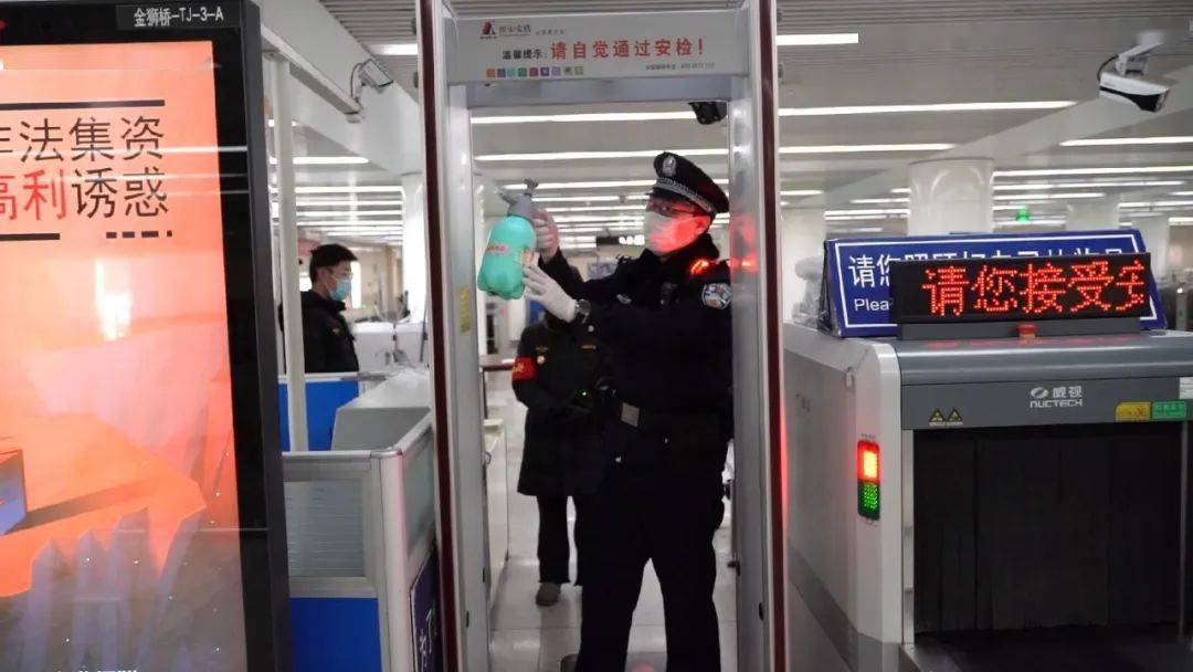 措施,最大限度提升站区"见警率,盘查率,管事率",全力确保市民出行平安