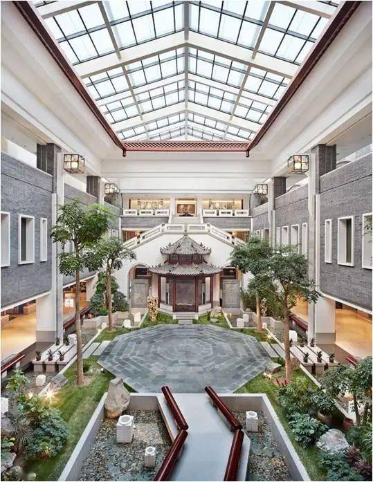 传统美学建筑#七修酒店雄踞京南腹地,酒店拥有超过10万平米的新中式