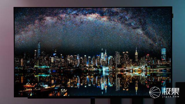 创维S82深度评测：专业调色师都“挑不出刺”的屏幕，怎么盘出不一样的美感？