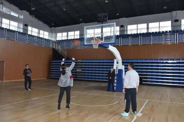 郯城一中举办教职工冬季趣味运动会