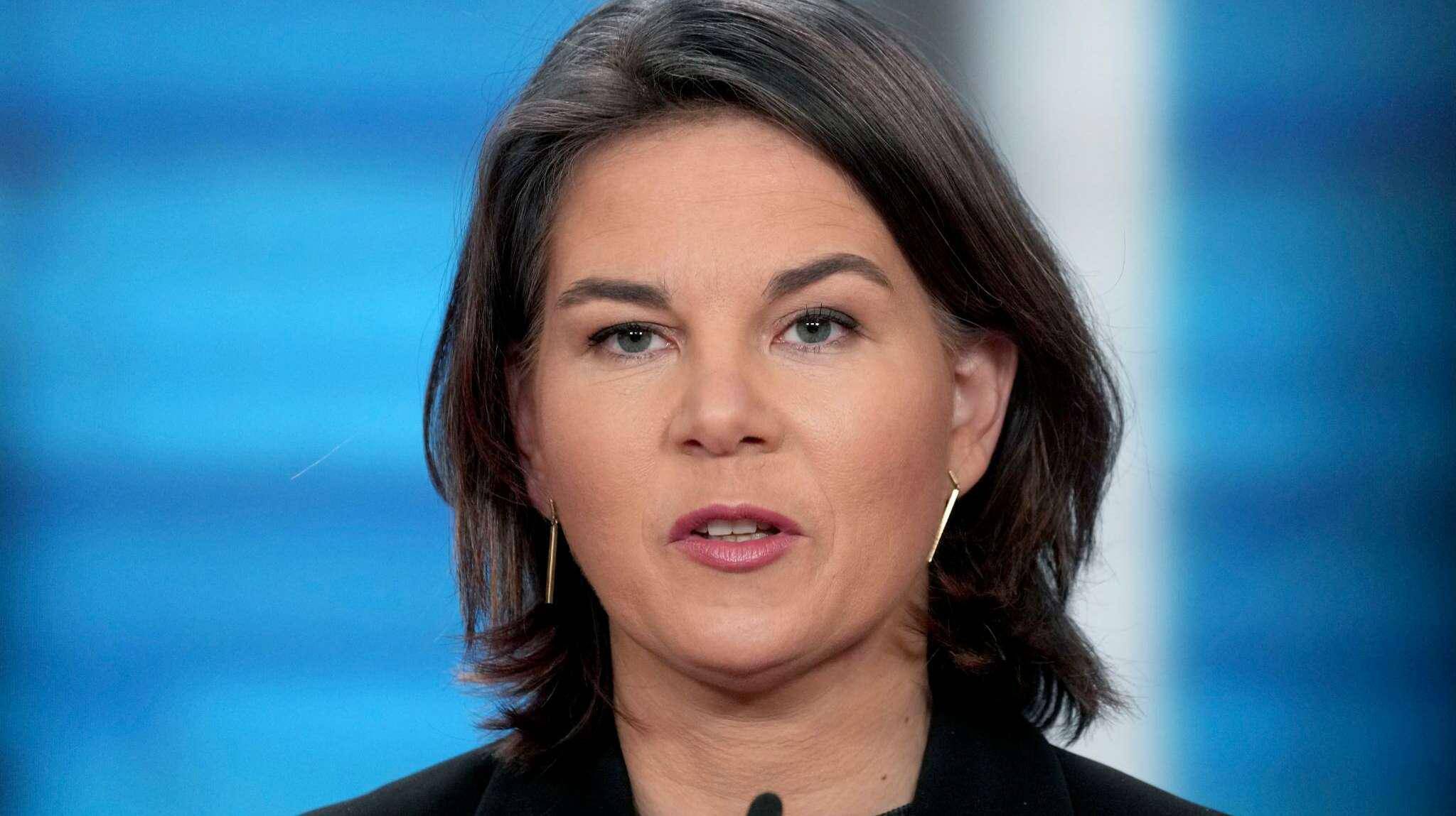 如果俄罗斯对乌克兰采取行动,将付出"高昂代价"_贝尔伯克_访问_阿娜