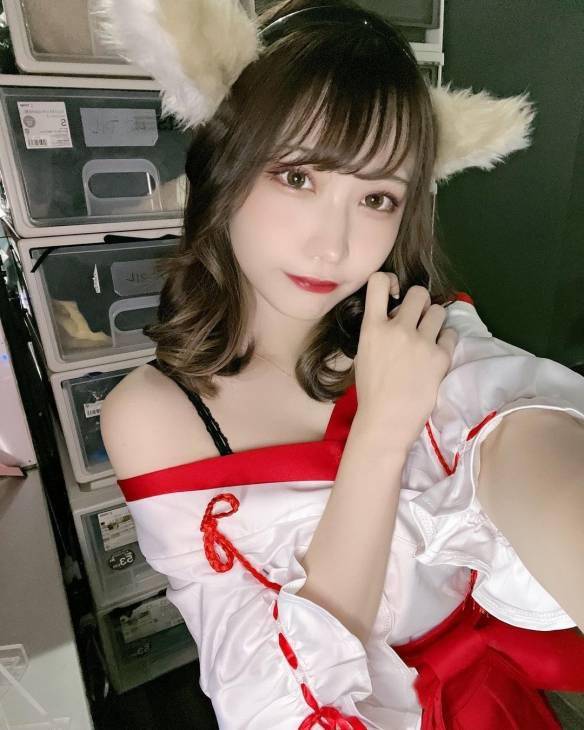 援气满满超撩的日本网红正妹芽衣美照欣赏