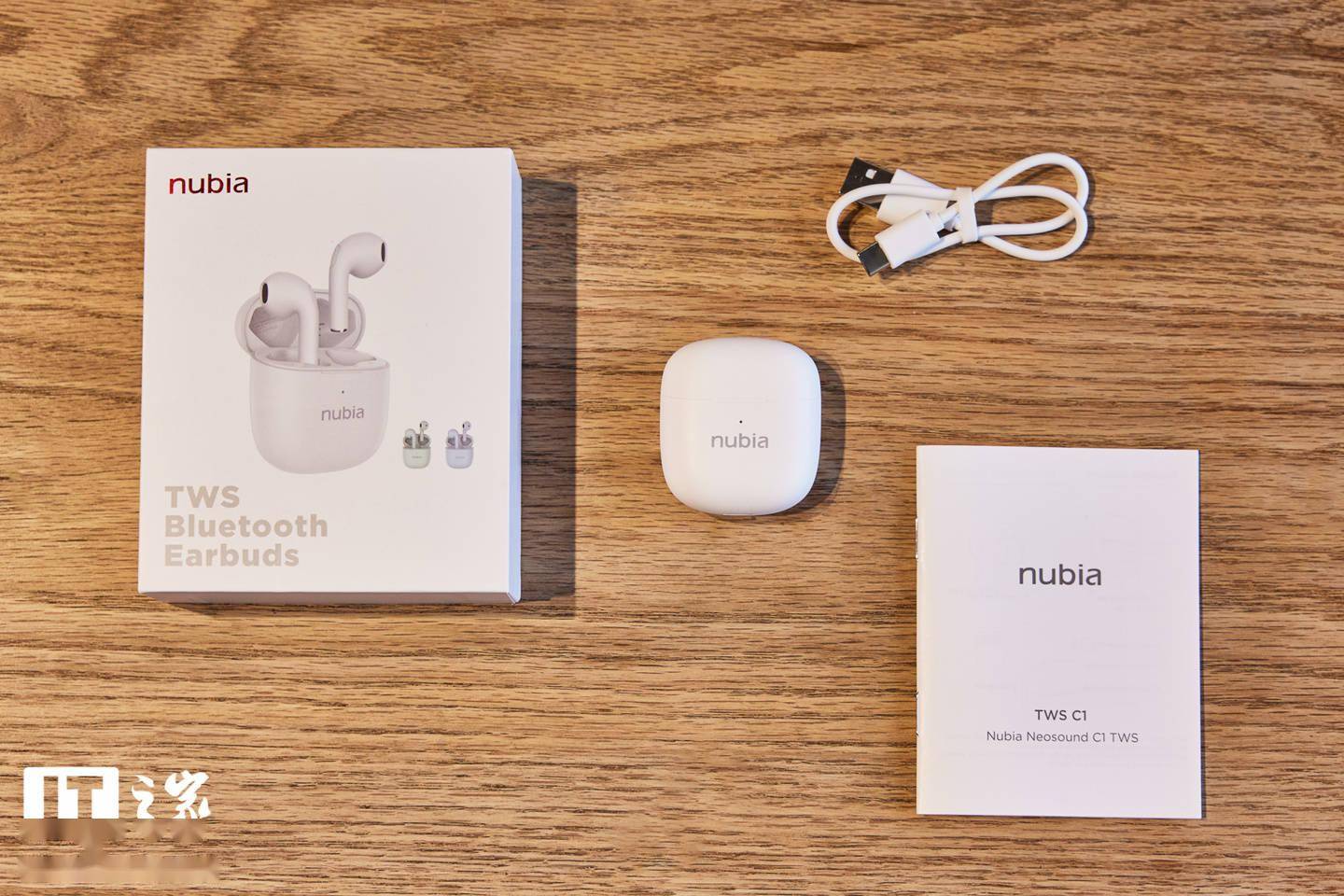 【IT之家开箱】努比亚新音C1真无线耳机图赏：清新雅致，小巧够用