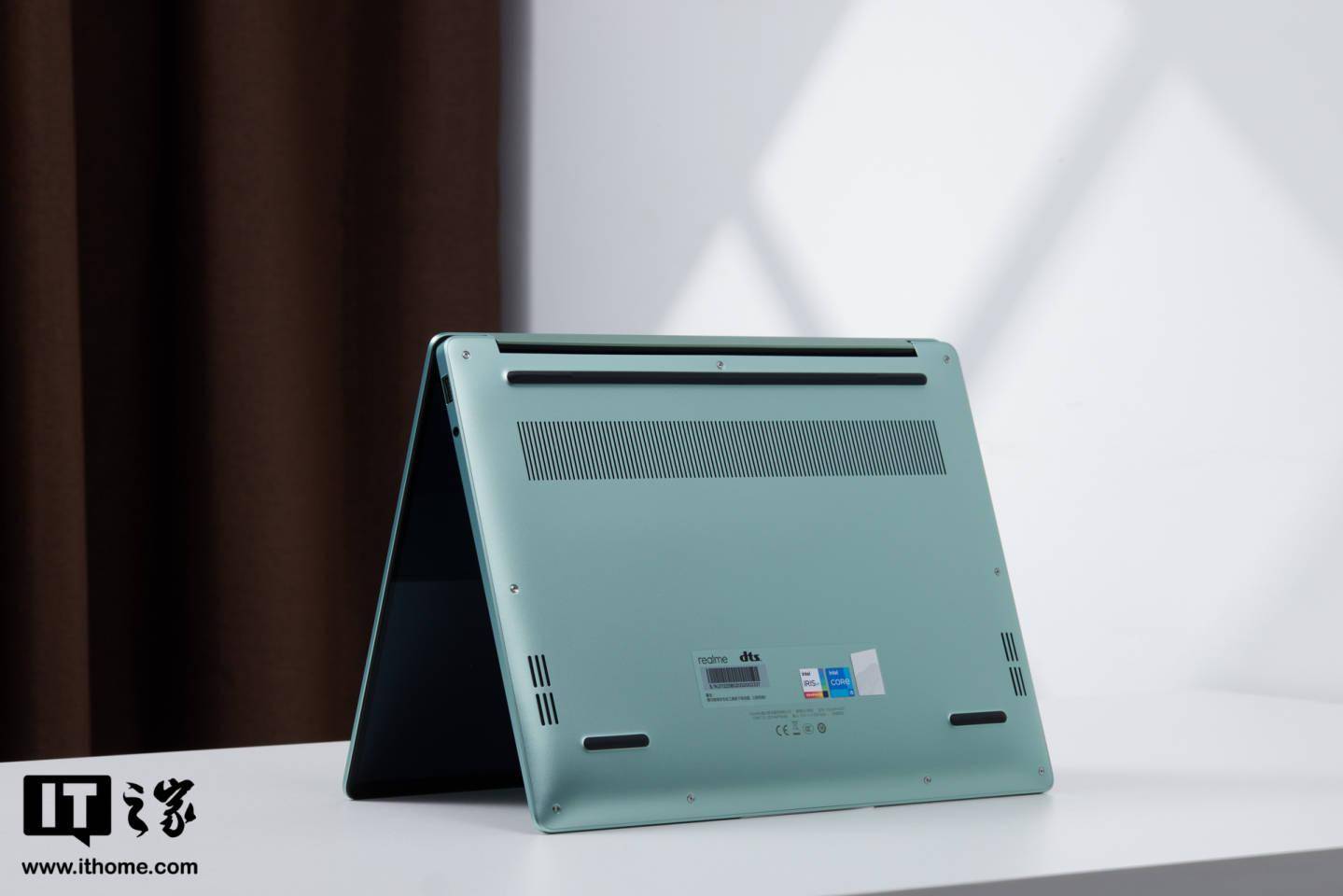Book|【IT之家开箱】realme Book 增强版笔记本天空青色图赏