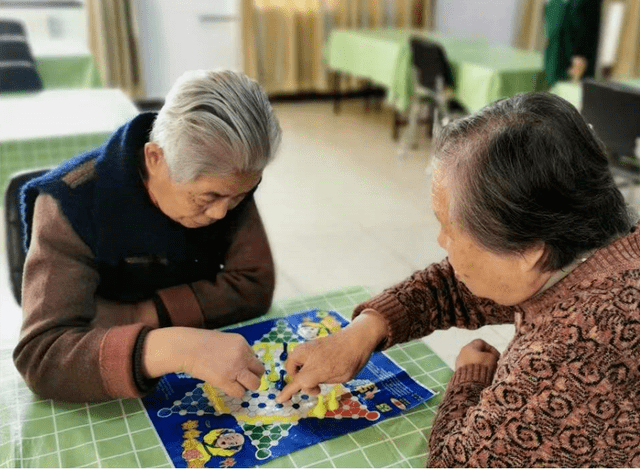 【Touch Beijing 双语新闻】冬奥17个场馆应用公共空间生物气溶胶新冠病毒检测系统、100个“冬奥人家”提供民宿新体验