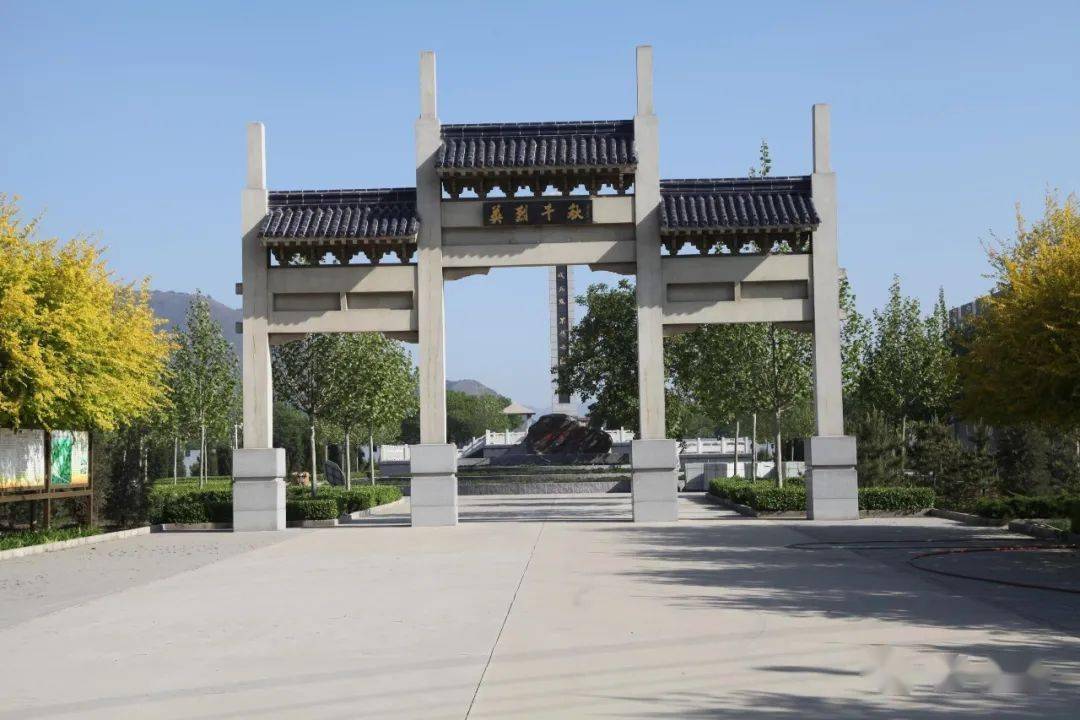 唐山市遵化市长城抗战烈士陵园