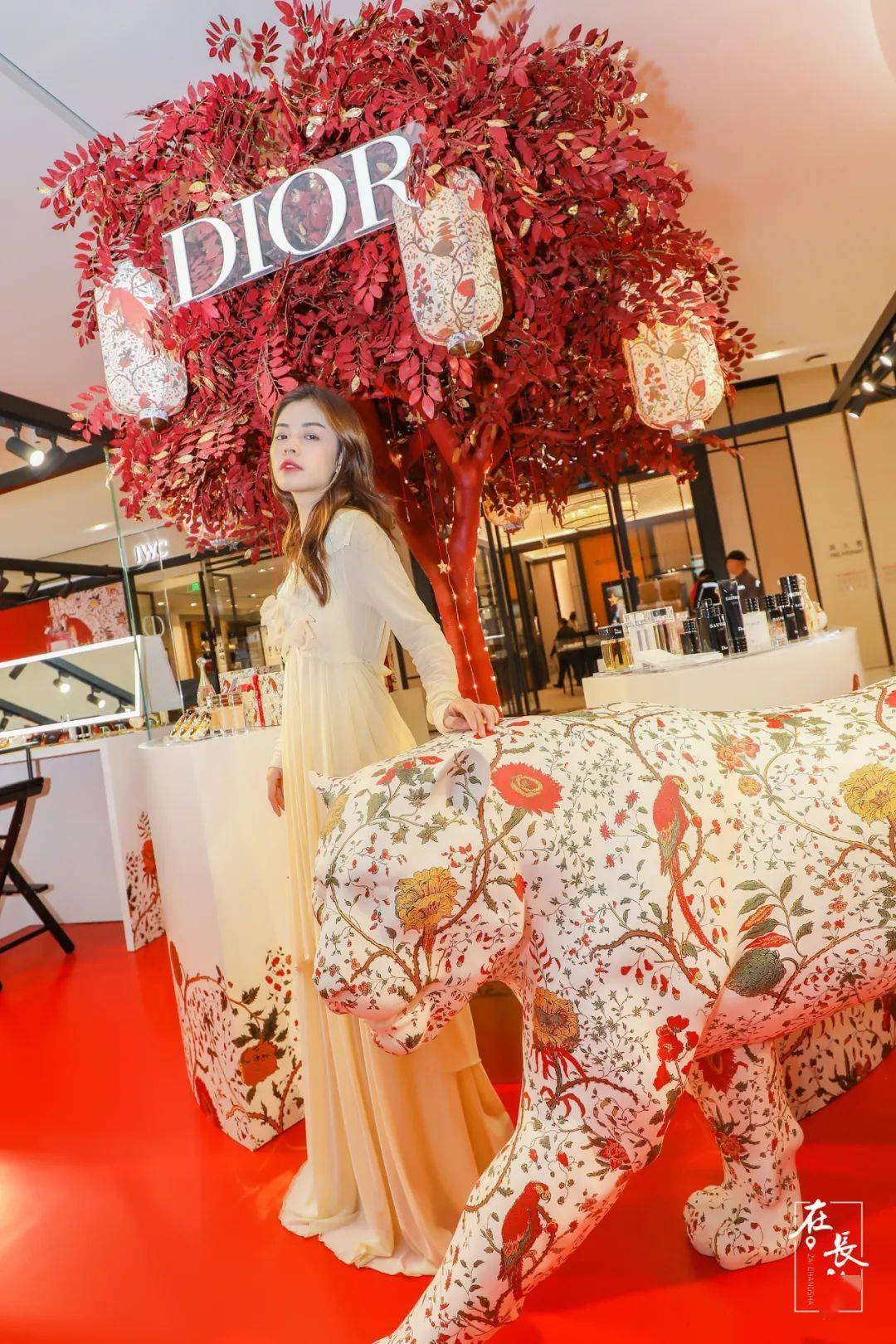 Beauty限时7天，「迪奥花漾新年限时展」惊艳登陆长沙，一同耀启花漾新年！