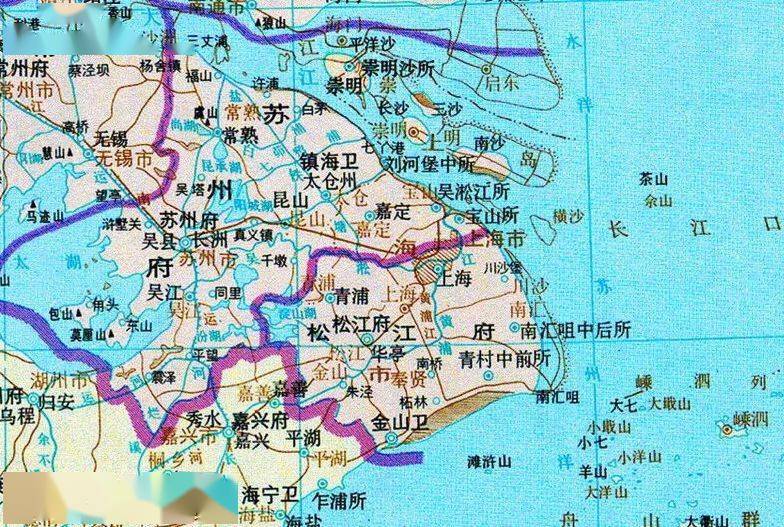 从明代地图来看,松江府的面积和今天的上海市辖区基本吻合,只是略小