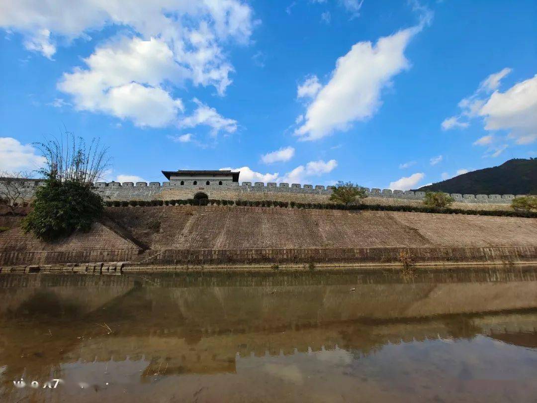 會昌縣筠門嶺鎮漢仙岩風景區羊角水堡