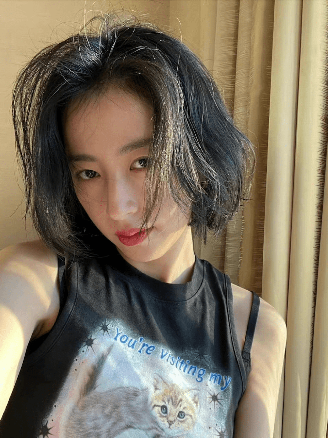卷发过年剪好这个杨幂发型，效果堪比“整容”