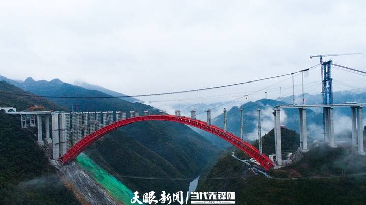 水路方面,將建成清水江平寨航電樞紐工程等項目,開工建設烏江沙沱水電