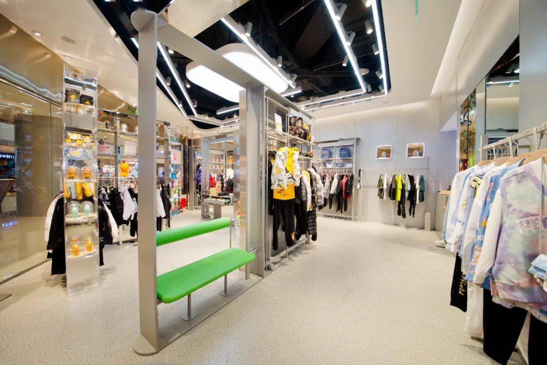 绝版热门联名、绝版潮玩扎堆！IFS这家潮流界的天花板，值得来逛！