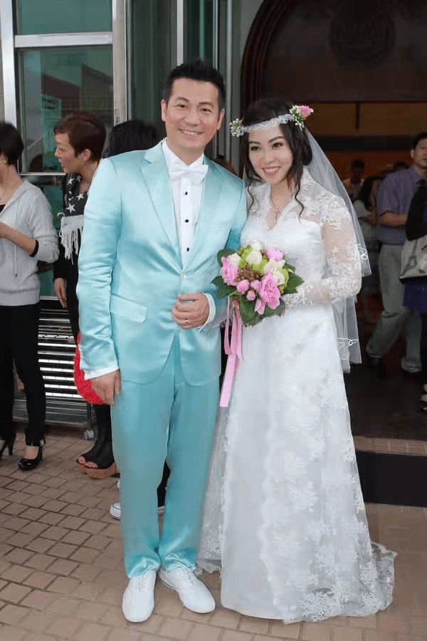 前tvb知名男星老婆胸椎生肿瘤致行动不便,手术成功报平安_欧锦棠_太太