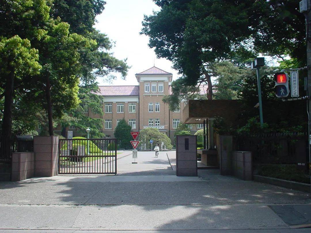 日本大學故事女子大學的興起