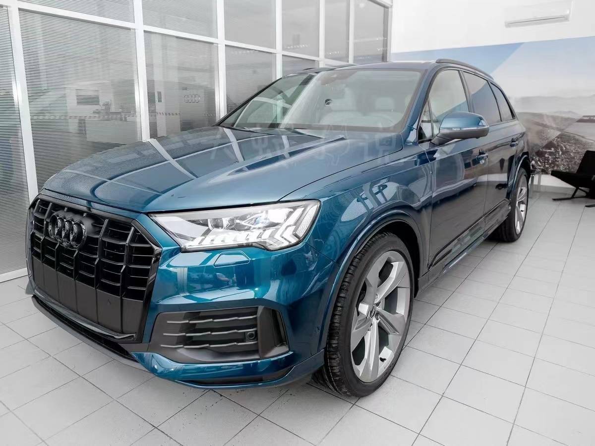 首批新款奥迪q7实拍造型时尚增加激光大灯混动引擎犀利