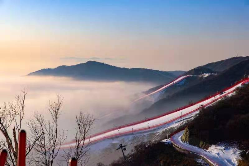 冰状雪|静待各国健儿显身手！国家高山滑雪中心高山场地交付竞赛团队