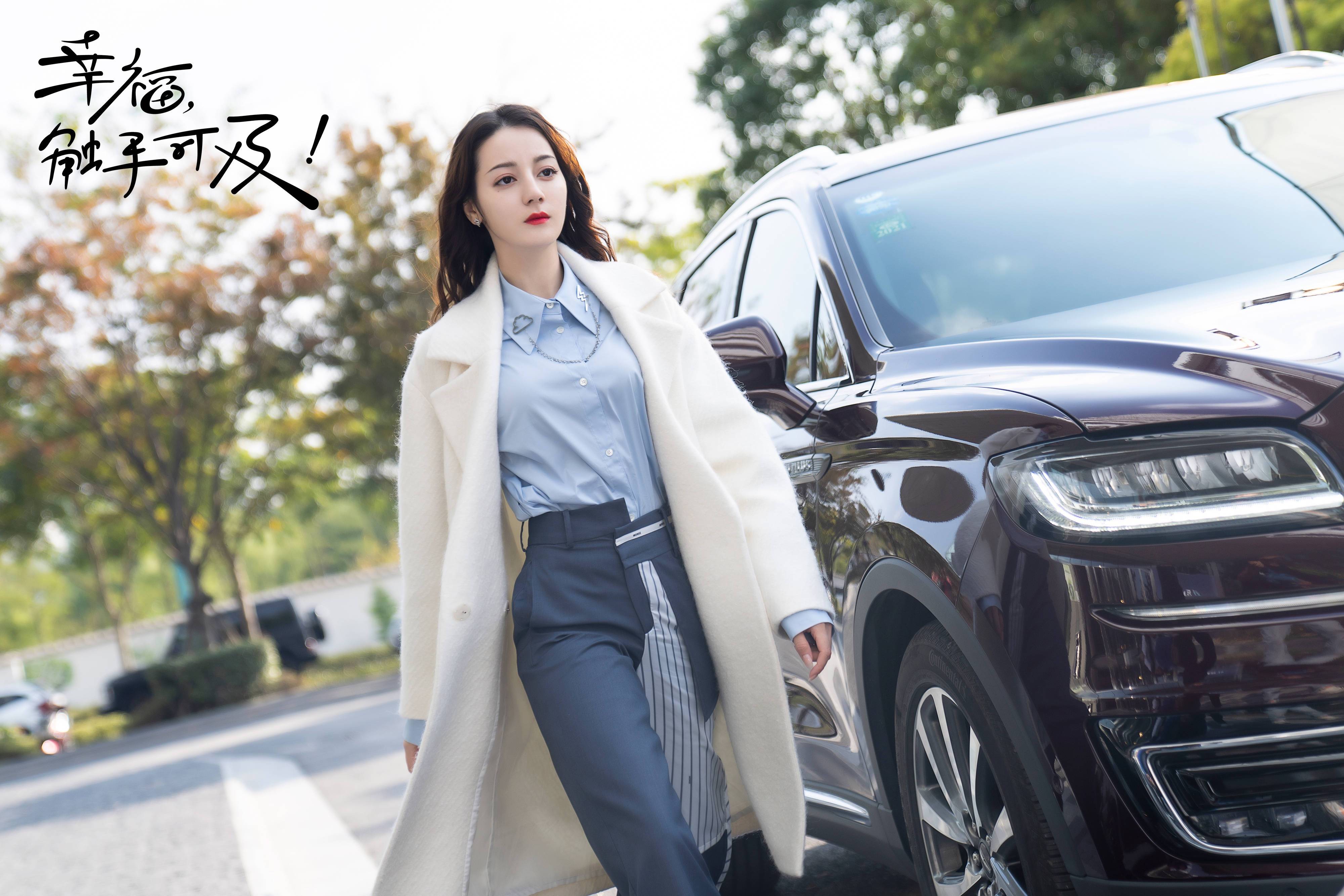 28岁迪丽热巴成熟魅惑异域风情面孔演绎不一样的时尚大片