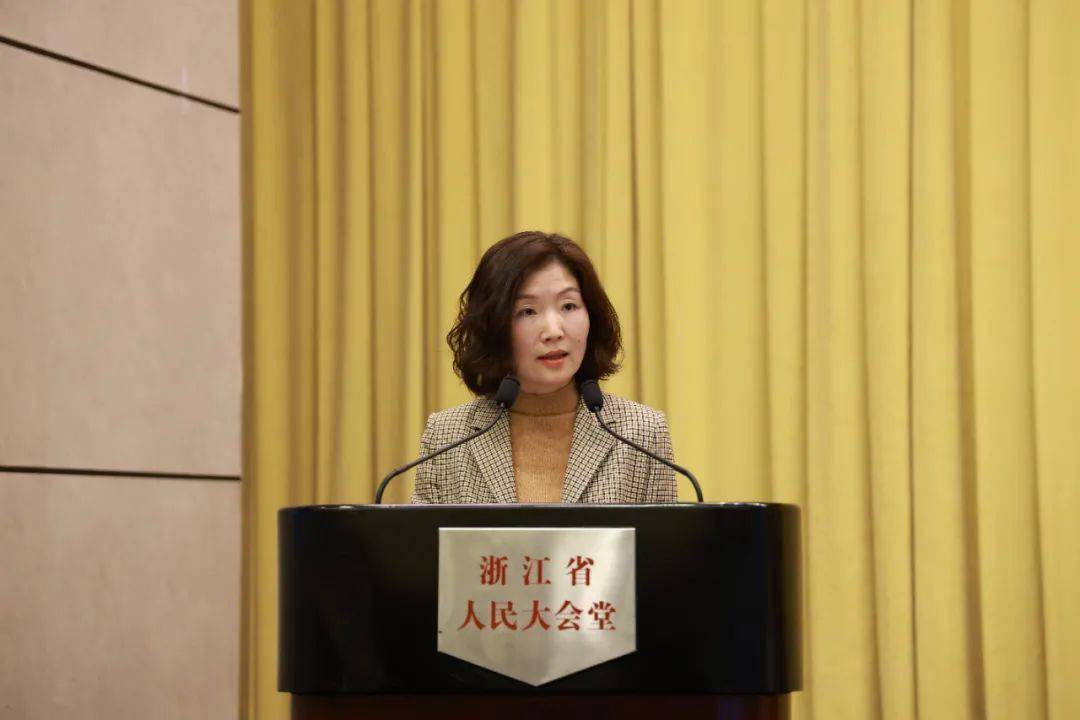 省委书记袁家军,省委副书记,省长王浩,副省长卢山对全省经济和信息化