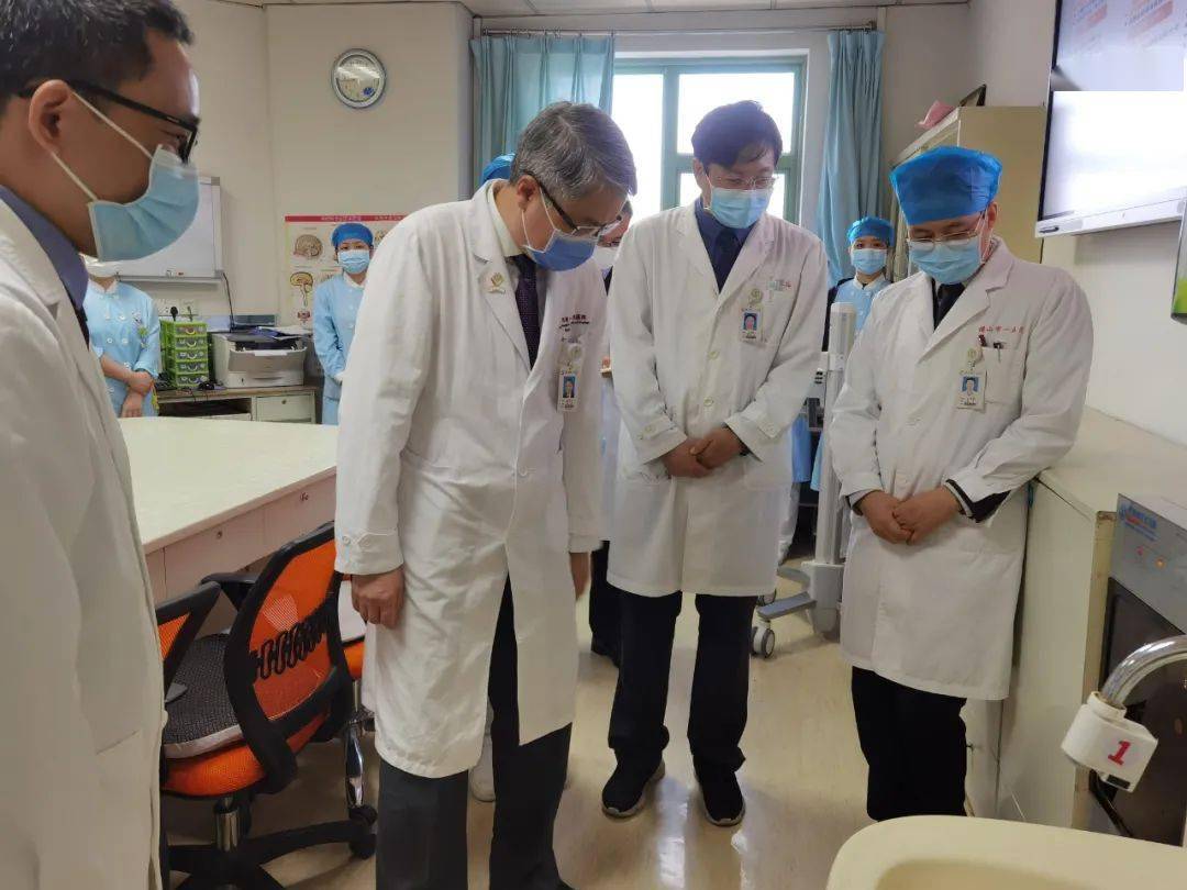 春节将至陈国强院长带队到功能神经外科开展节前疫情防控和安全生产