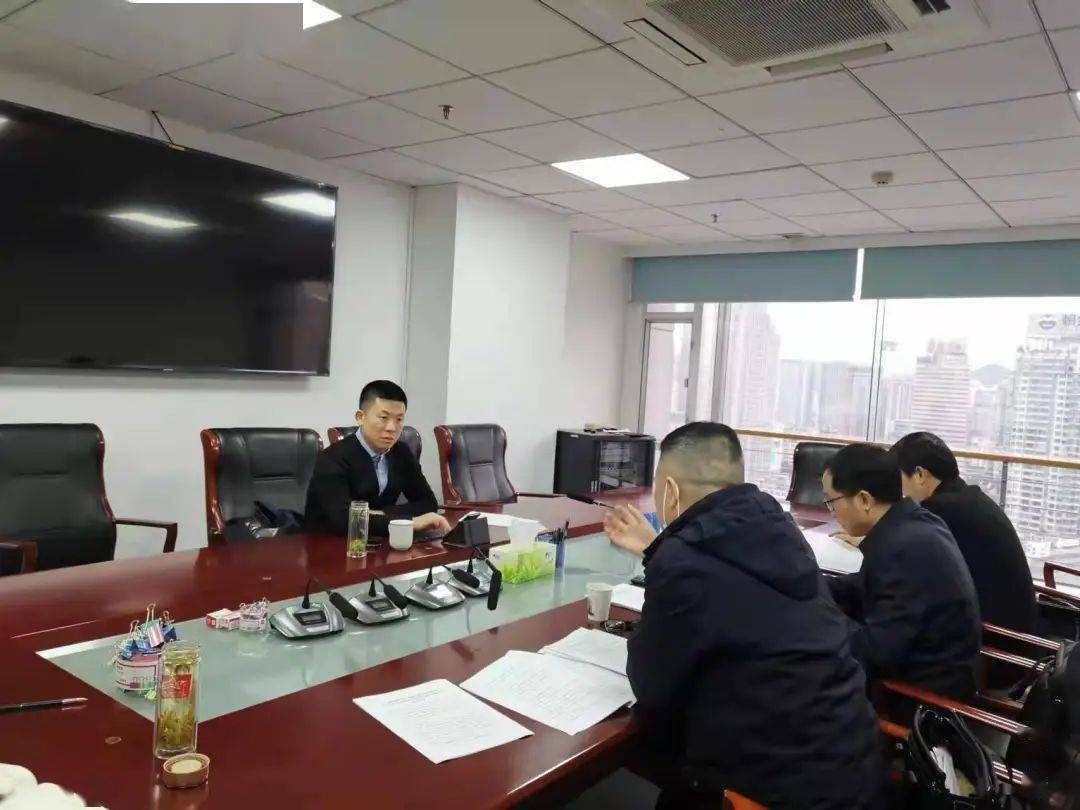 省商务厅副厅长李康弘与湄潭县钟发辉副县长等商讨