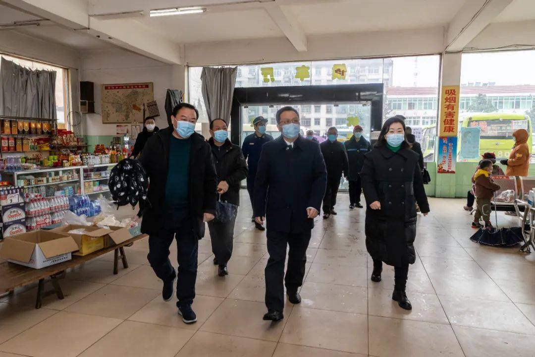 黄国威检查节前安全生产工作