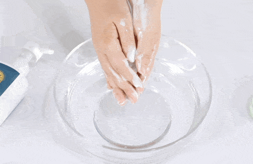 尸体头上抠下来的白泥竟是螨虫尸体!头痒头屑出油多,用它就对了