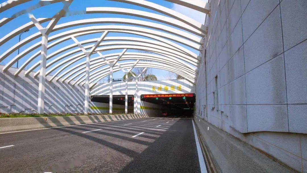 今天,良睦路,绿汀路等3条道路通车!_红桥_路桥_车道