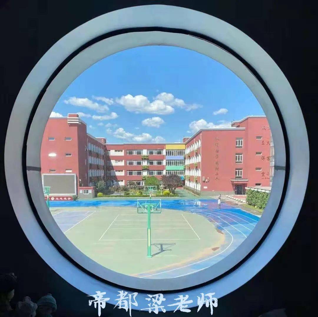 ad5eccf6fec94fcdb714dbe30ddf679f.jpeg