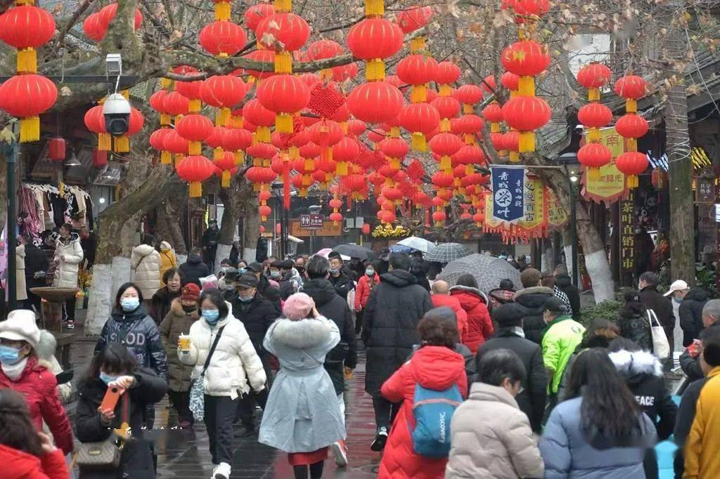 氛围|在都江堰过年 | 大年初一年味浓，红红火火、欢欢喜喜迎新年！