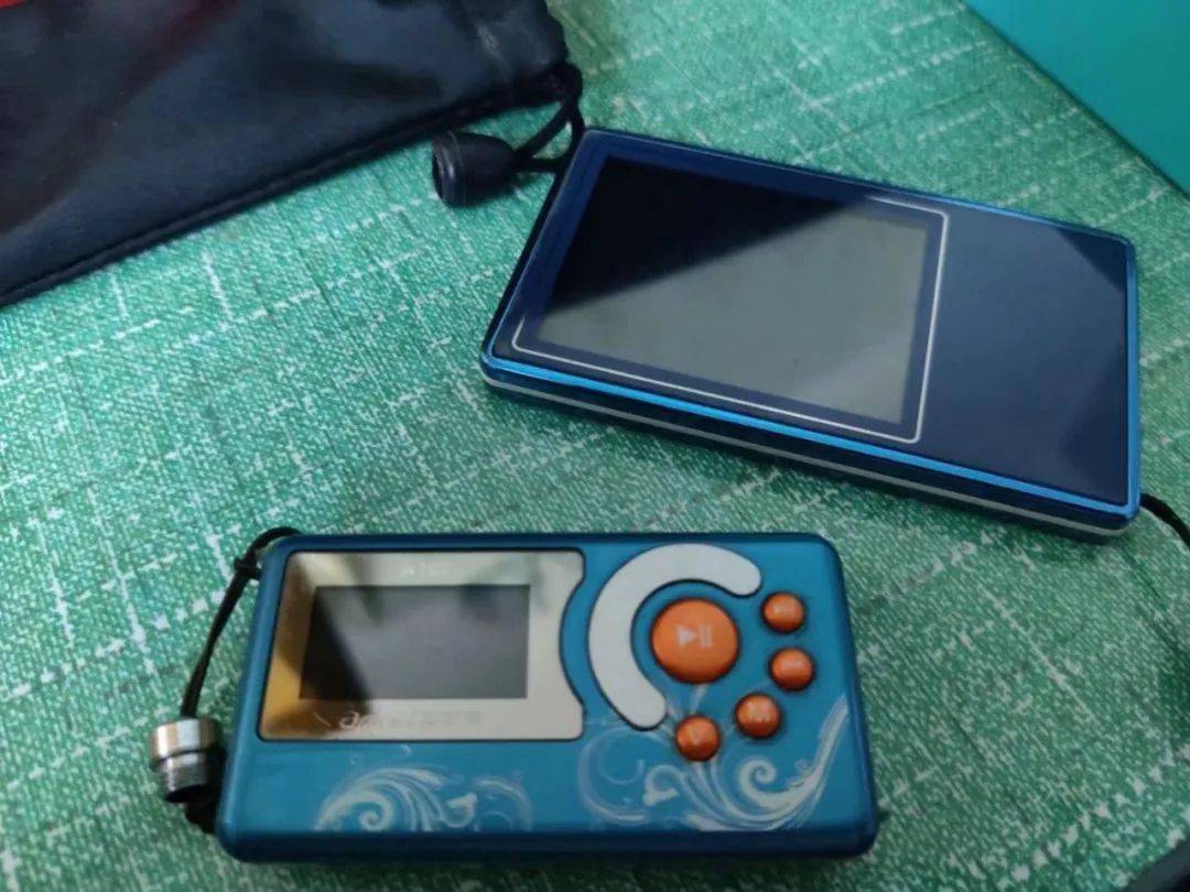 我“耀”我家新春系列 | 回忆杀！这些老物件，知道5件都算见多识广